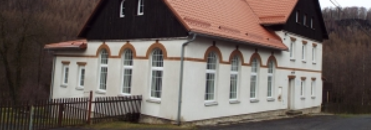 ostrov-u-tise-pc-stavby-prehled